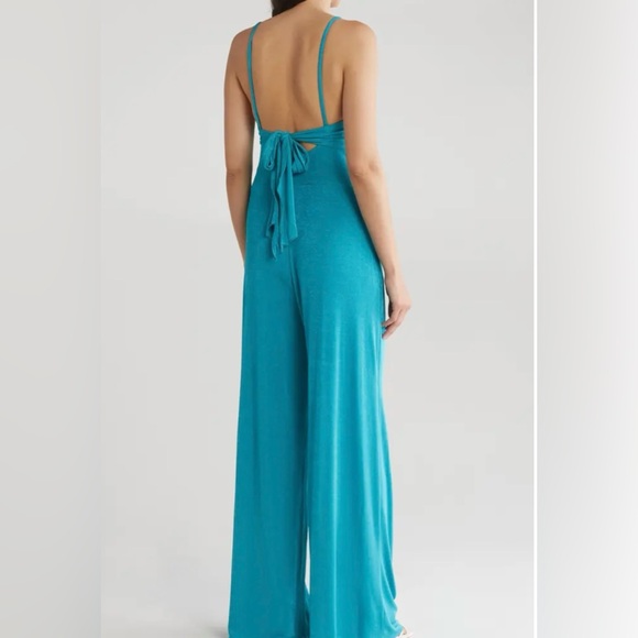TOPSHOP CutOut Sleeveless Wide Leg Jumpsuit - Picture 2 of 8